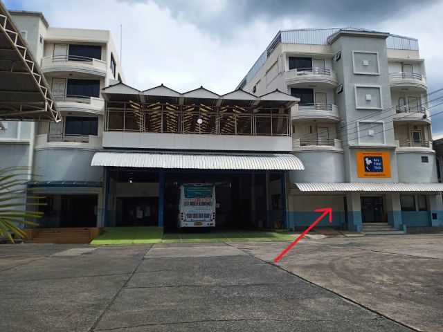 ให้เช่าราคาพิเศษ 2 ชั้น (ในอาคาร 5 ชั้น) ซ.วิภาวดี19 / 2 of 5 storey building at Viphavadee soi 19 for rent