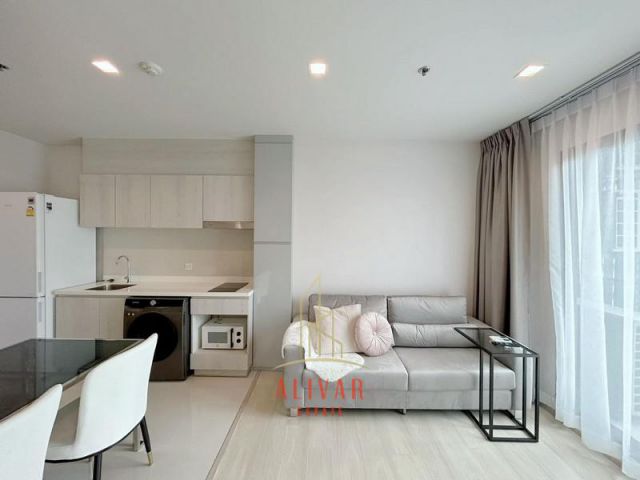 Condo for rent, Life One Wireless, near BTS Ploenchit.