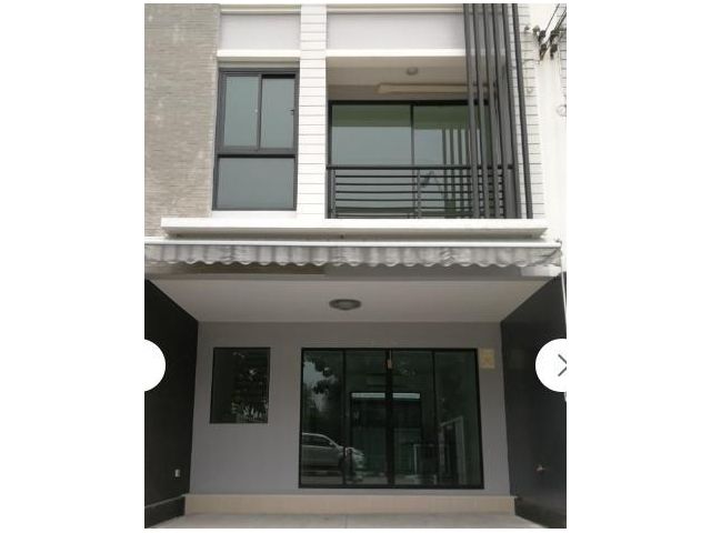 ให้เช่าทาวน์โฮม 3 ชั้น โครงการบ้านกลางเมือง รามคำแหง 39