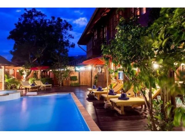 ขายกิจการในเมืองเชียงใหม่ รีสอร์ทเรือนไม้สักทอง  เนื้อที่ 2-0-71 ไร่ ราคา 145 ล้านบาท