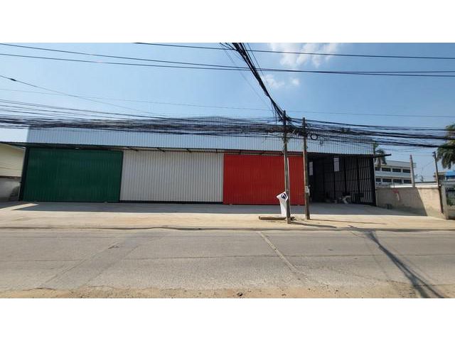 ให้เช่าโกดังสร้างใหม่ พื้นที่ 300 ตารางเมตร ทำเลย่านลาดพร้าว101