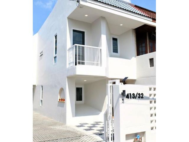 ขายทาวน์โฮม 2ชั้น ใกล้BTSปุณณวิถี   36 ตรว มี 2 ห้องนอน 2 ห้องน้ำ