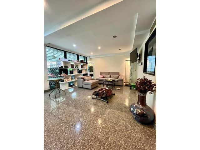 ขายโฮมออฟฟิศรัชดาภิเษกซอย3 ซอยสถานทูตจีน