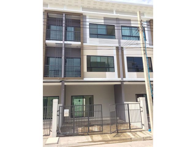 ขายทาวน์โฮม 3 ชั้น พาทิโอ งามวงศ์วาน 47 ชินเขต 2/6 หลักสี่ กทม.