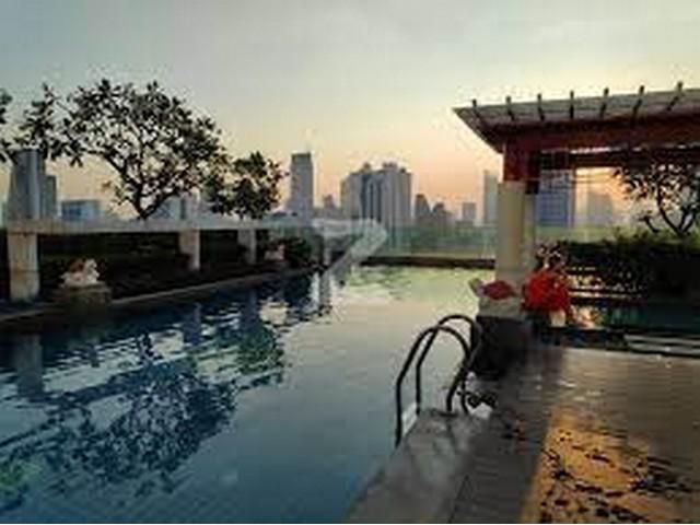 วิช แอท สามย่าน @condo6565 (มี@ด้วย)