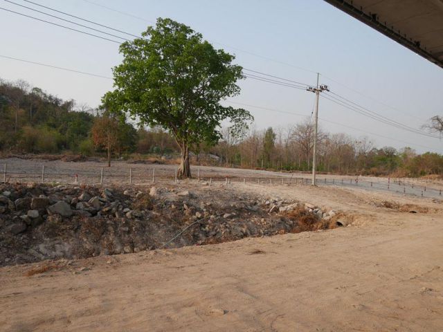 ขายที่ดินสระบุรี ใกล้สี่แยกวัดพระพุทธฉาย ติดถนนบายพาส สระบุรี ตะวันออก(กรุงเทพ-โคราช)  หน้ากว้าง125ม. 4.8ล้าน/ไร่