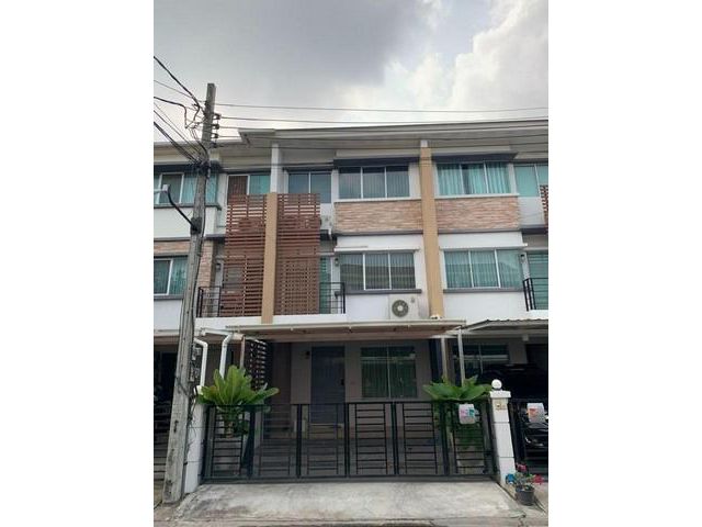ให้เช่าทาวน์โฮม 3 ชั้น 3 ห้องนอน ทาวพลัส เกษตร นวมินทร์ คลองลำเจี