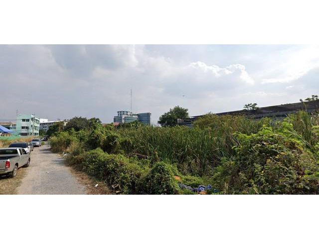 ขายที่ดินย่านสนามบินน้ำ 1 ไร่ 3 งาน ซอยนนทบุรี 39 ใกล้กองสลาก