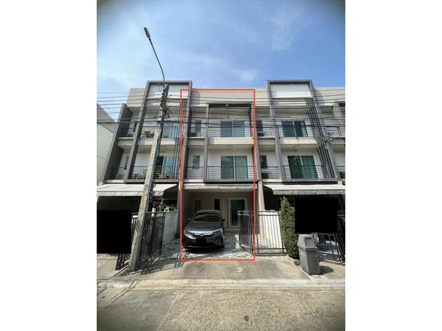 ขายทาวน์โฮม  :  บ้านกลางเมือง สุขุมวิท 77 กรุงเทพมหานคร