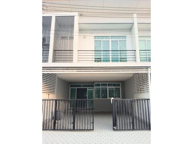 ขายทาวน์โฮม  :  เดอะ มิราเคิล พลัส เพชรเกษม 63  กรุงเทพมหานคร