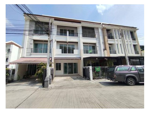 cx ขายทาวน์เฮาส์ 3 ชั้น  หมู่่บ้านบ้านกลางเมือง​ ลาดพร้าว​101โทร