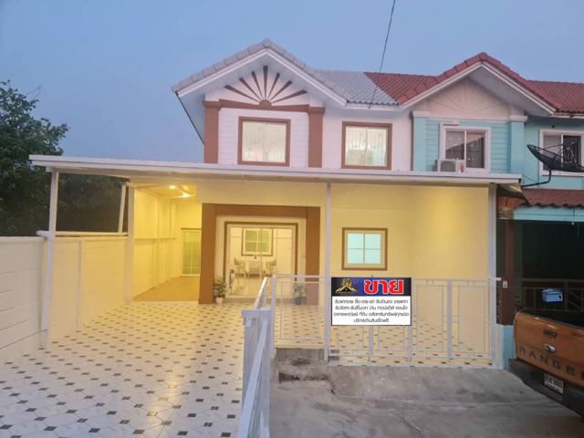 ทาวน์เฮาส์ 2 ชั้น แปลงริม หมู่บ้านพฤกษา37  ซอยแก้วอินทร์ ทำเลบางใหญ่ หน้าบ้านไม่ชนใคร ข้างบ้านติดสวน