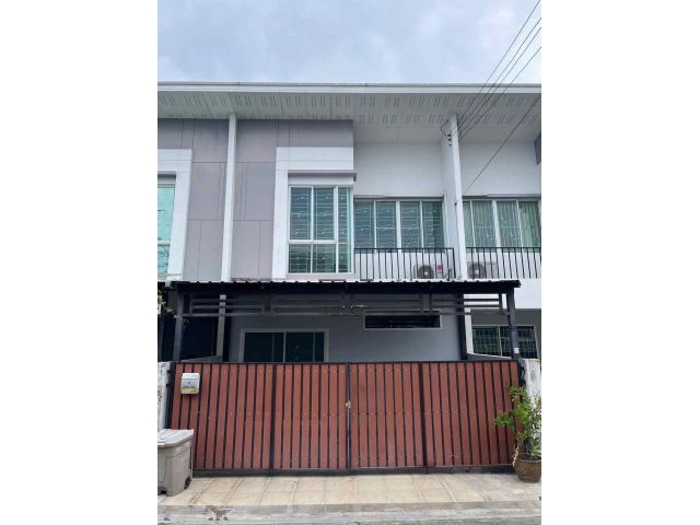 บ้านทาวน์โฮม 2ชั้น หมู่บ้านเบล็สวิลล์  ขายต่ำกว่าราคาประเมิน