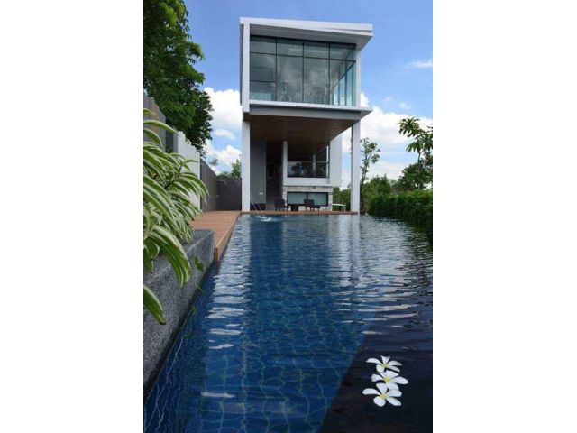 ตลาด MRTศรีตะกล่ำ BigC Seacon ให้เช่าคฤหาสน์ สวนหลวง ร9 549ม.