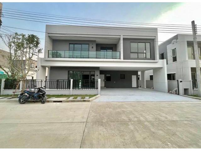ให้เช่า บ้านเดี่ยว 2 ชั้น Centro บางนา (โครงการใหม่ ติดเมกา บางนา