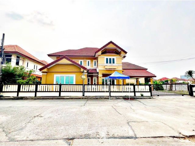 บ้านเดี่ยว 2 ชั้น บ้านลภาวัน 15 ราชพฤกษ์ (หลังมุม) ต้นโครงการ