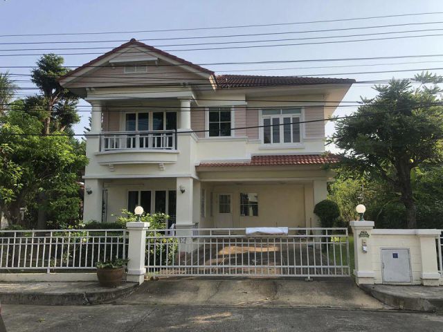 ชลลดา แลนด์ แอนด์ เฮ้าส์ พาร์ค สันทราย เชียงใหม่