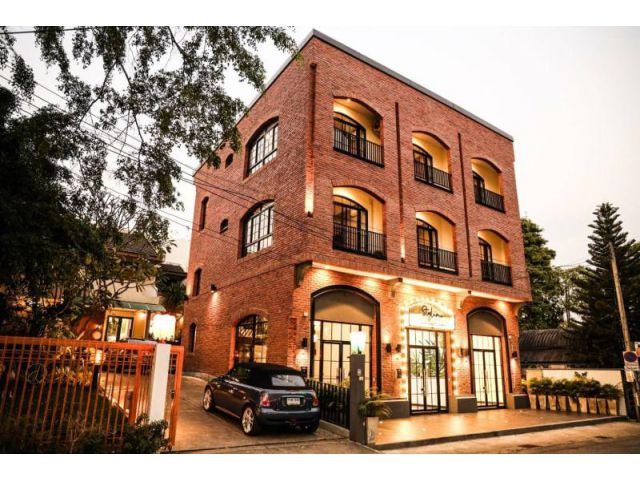 ให้เช่าอาคารพาณิชย์ 3 ชั้น นิมมานเหมินท์17 ราคา 120,000 บาท/เดือน ทำ AirBnB ได้