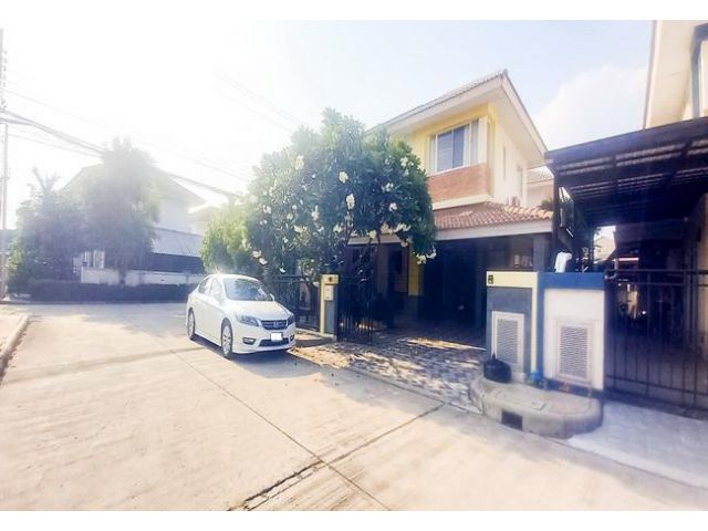 ขายบ้านเทรนดี้ ธารา รามคำแหง 63.1 ตร.ว. 2 ชั้น 3 นอน 2 น้ำ เฟอร์นิเจอร์บิวท์อิน