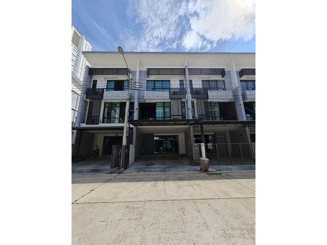 ให้เช่าทาน์โฮม 3ชั้น โครงการ Plex บางนา ติดถนนบางนา กม.5