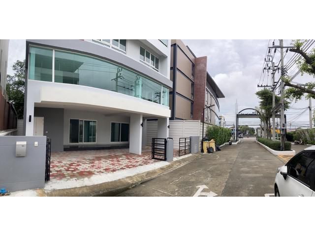 [A570]โฮมออฟฟิศ 5 ชั้น  เดอะ เทอร์มินอล สุวรรณภูมิ ติดถนนกิ่งแก้ว