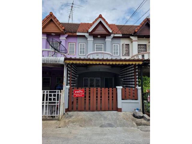 ขาย ทาวน์เฮ้าส์ หมู่บ้านพงษ์ศิริชัย4  เพชรเกษม81  ราคา 1.59 ล้านบ
