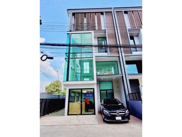 ให้เช่าและขาย โฮมออฟฟิศ 4ชั้น ลาดพพร้าว64 สุทธิสาร ใกล้ถนนรัชดาภิ