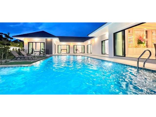 ขาย บ้านพูลวิลล่าสร้างใหม่ ชั้นเดียว MODERN LUXURY POOL VILLA