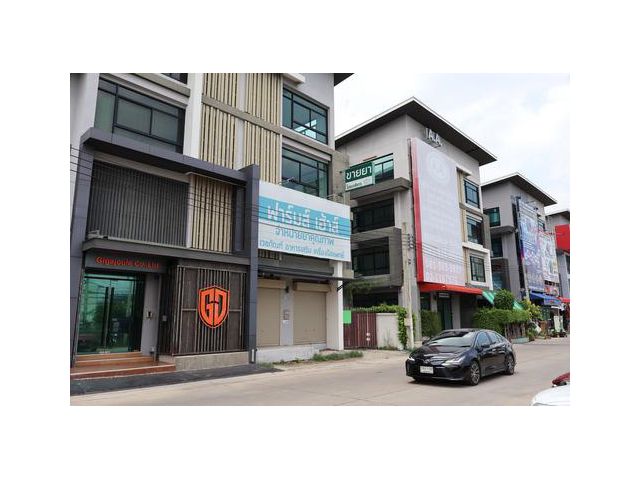 ขายทาวน์โฮม โครงการฟิฟธ์ อเวนิว ลาดกระบัง 4ชั้น เขตลาดกระบัง กรุง