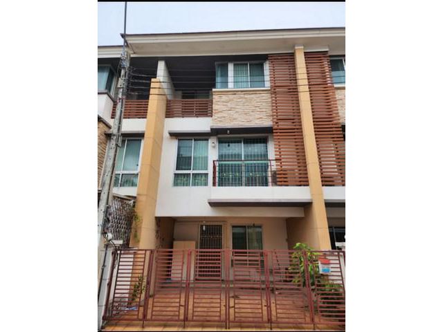 ขายบ้าน Townhome พร้อมอยู่ Plus City Park สนามบินน้ำ