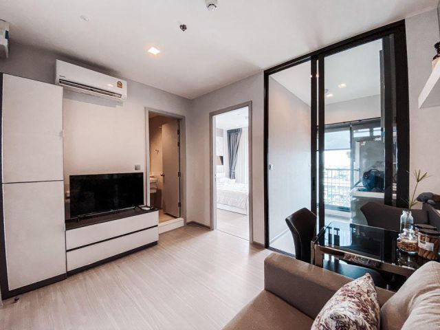 MJ23S-042 ขาย คอนโด Life สุขุมวิท 62 แบบ 1 ห้องนอน 30 ตรม ชั้นสูง วิวทิศตะวันออก เฟอร์นิเจอร์ เครื่องใช้ไฟฟ้าครบ ใกล้ BT