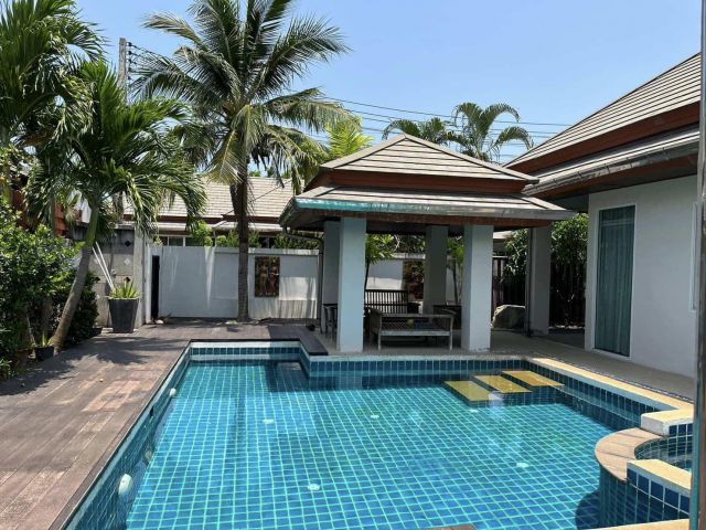 H05 ขายบ้านเดี่ยวพัทยา พร้อมสระว่ายน้ำ 3 ห้องนอน Resort Style Pool Villa in Pattaya