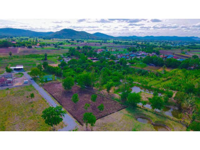 ขายบ้านสวนพร้อมที่ดิน 3 ไร่ (กู้ธนาคารได้) อยู่ใกล้วัดเขาดีสลัก มีไฟฟ้าประปาบ่อบาดาล ต้นไม้ใหญ่ไม้สัก ประดู่ ราชพฤกษฯลฯ