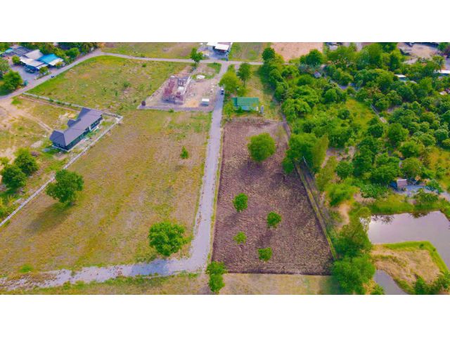 ขายบ้านสวนพร้อมที่ดิน 3 ไร่ (กู้ธนาคารได้) อยู่ใกล้วัดเขาดีสลัก มีไฟฟ้าประปาบ่อบาดาล ต้นไม้ใหญ่ไม้สัก ประดู่ ราชพฤกษฯลฯ