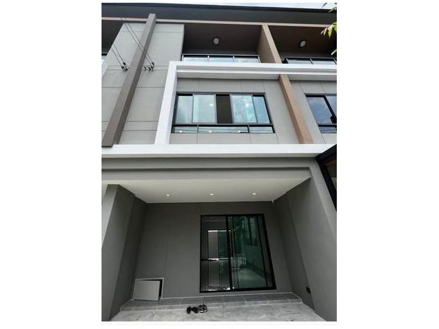 ให้เช่าทาวน์โฮม3 ชั้น Premium Place พหลโยธิน-รามอินทรา