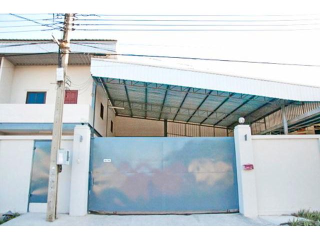 โกดัง 202 ตรว. 552 ตรม.รร.สาธิตบางนา 15จอดรถ บิ๊กซี บางพลี ถ. แพร