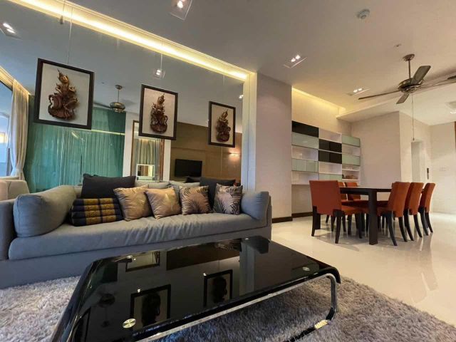 C01. ให้เช่าคอนโดหรู วิวทะเล Luxury 2 Beds Beachfront Condo in Pattaya for Rent