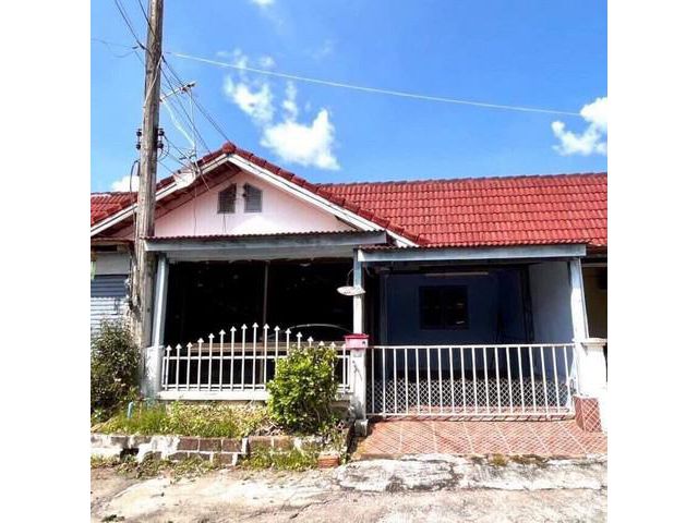 ทาวน์เฮ้าย่านทำเลทอง หมู่บ้านธนสารวิลล่า สันทราย เชียงใหม่