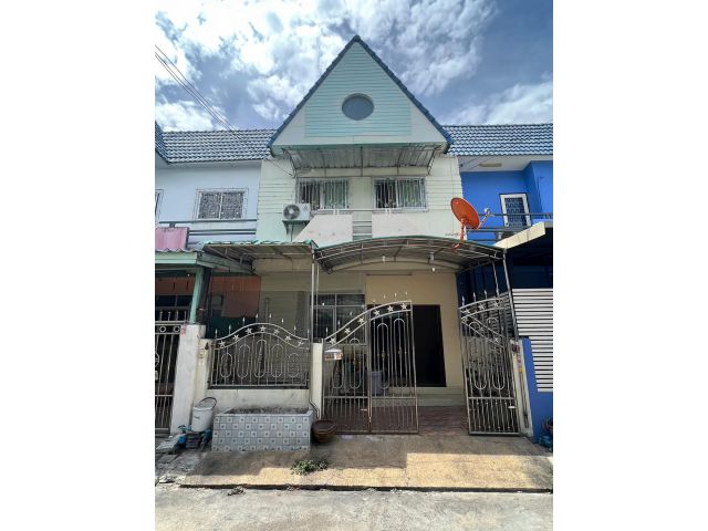 ขายบ้านทาวน์เฮ้าส์ 2ชั้น หมู่บ้านโมเดิร์นเฮาส์ ซอยเอกชัย46 กรุงเทพมหานคร