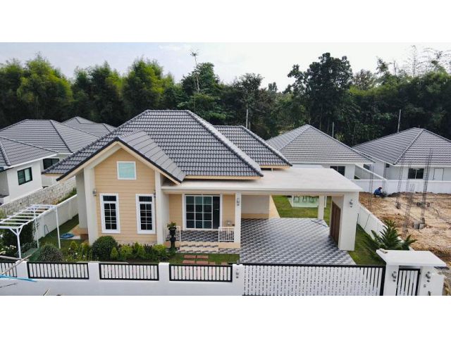 ขายบ้านสันทราย #บ้านสร้างใหม่ ใกล้ ม.แม่โจ้ เนื้อที่ 76 ตร.วา ราคา 2.79 ล้าน