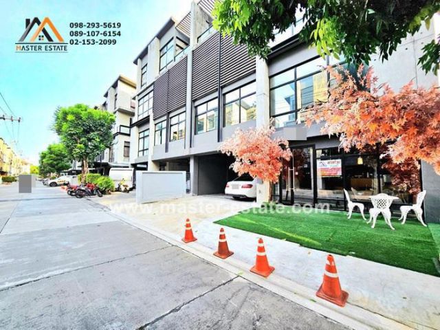 District ศรีวรา Town in Town ' Home Office Modern Style Type D เนื้อที่ 56.8ว้า พท.ใช้สอย 540ตรม. ที่จอดรถส่วนตัว 10 คัน
