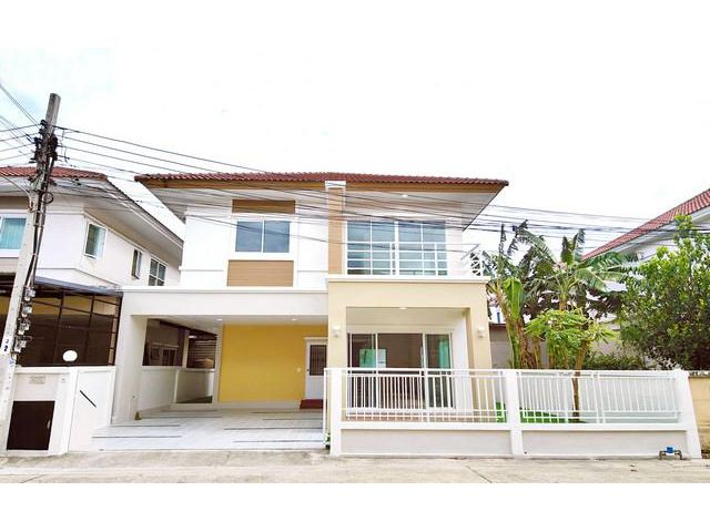 บ้าน คุณาสิริ บัวทอง 4  ซอยวัดลาดปลาดุก-บ้านกล้วยไทรน้อย พร้อมอยู