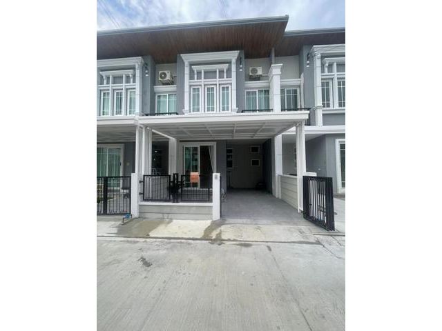 โครงการ โกลเด้นทาวน์สุขุมวิท-ลาซาล  ใกล้สถานี BTS สำโรง 1 กม.