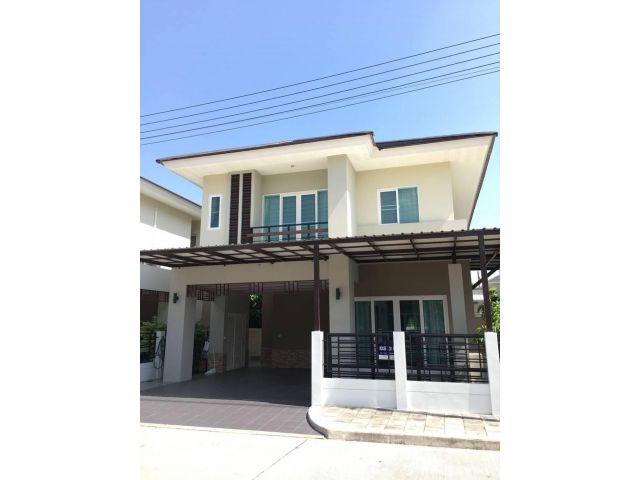 ขายบ้านสารภี ดิเออบาน่า5 แยกพรอมเมนาดา  ราคา 3.59 ล้าน (โอนคนละครึ่ง) พร้อมเฟอร์นิเจอร์
