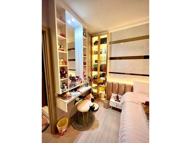 For rent Life asoke rama 9