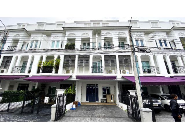 ขายTownhome หมู่บ้านลีออง สุขุมวิท 62  กรุงเทพ
