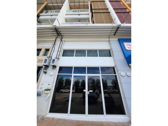 ให้เช่าอาคาร 3.5 ชั้น โครงการชวนชื่นโมดัส ติดถนนวิภาวดีรังสิต