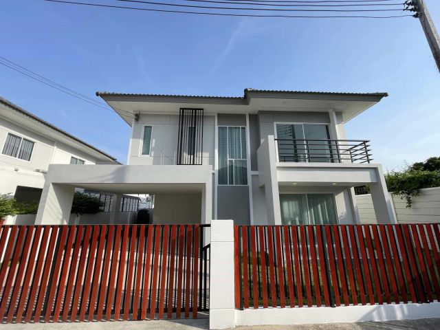 H10 ขายบ้านเดี่ยวพร้อมอยู่หลังใหญ่ 3 ห้องนอน ใกล้หาดจอมเทียน/Sale Single House 3 Beds near Jometien Beach