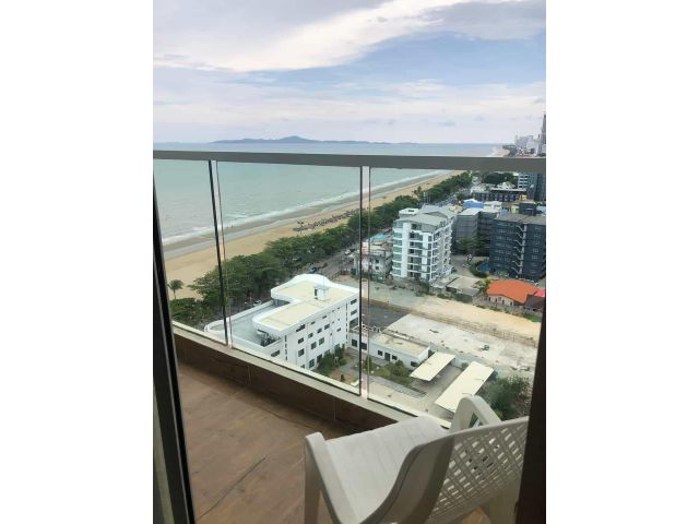 C05 ขาย 1 ห้องนอน Beachfront หาดจอมเทียน/Beachfront Pattaya 1 BR For Sale
