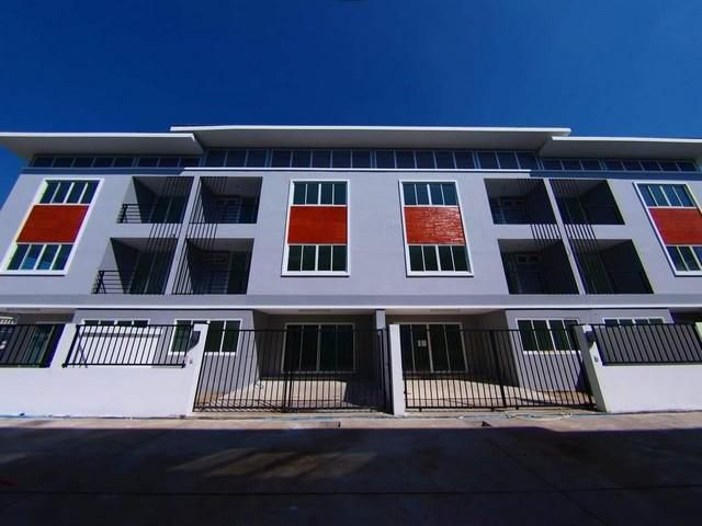 ให้เช่าโฮมออฟฟิต3ชั้น ลาดพร้าว71 สังคมสงเคราะห์7 ใกล้เลียบด่วน